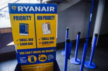 Ryanair cabin luggage policy banner (Image: Omar Marques/SOPA Images/LightRocket via Getty Images)