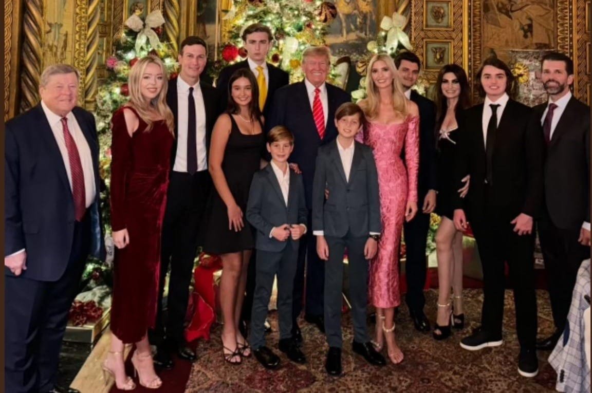 melania trump missing festive family 74153134