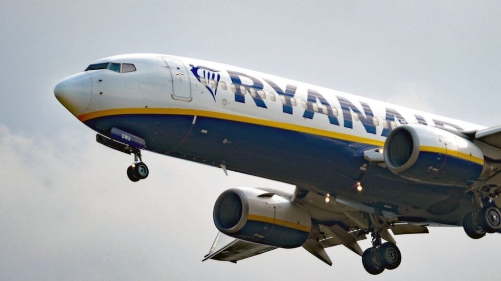 skynews ryanair plane 62924114461155745432981046jpg