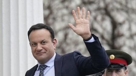 Leo Varadkar arriving at Áras to hand in his resignation
