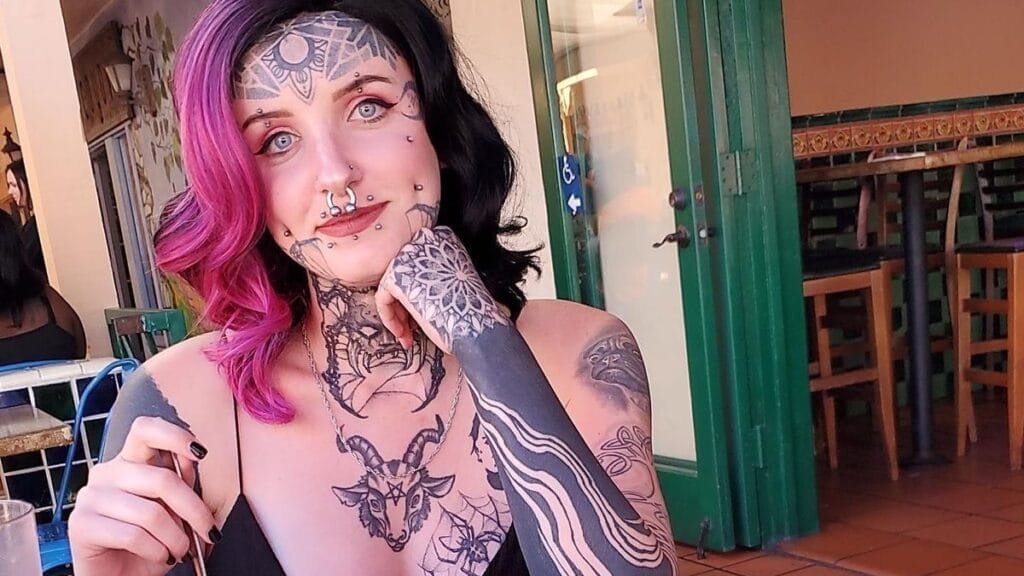 Ash Putnam claims she was denied a job at TJ Maxx because of her body art.Instagram/@ashxobrien