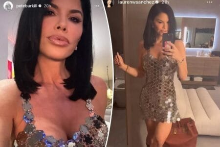 Pregnant Lala Kent bared all in another selfie sans clothes.Instagram