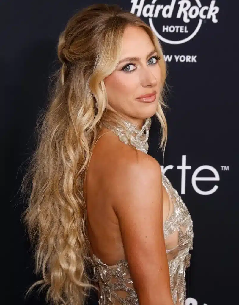 Her $14,990 gown was covered in shimmering silver beads. WWD via Getty Images Her $14,990 gown was covered in shimmering silver beads.
WWD via Getty Images