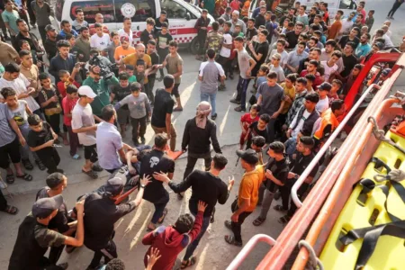 graphic content palestinians transport injured 812804765731284015125671138webp