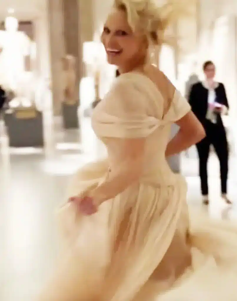 Anderson appeared to have a blast, running through the museum. Pamela Anderson/Instagram Anderson appeared to have a blast, running through the museum. Pamela Anderson/Instagram