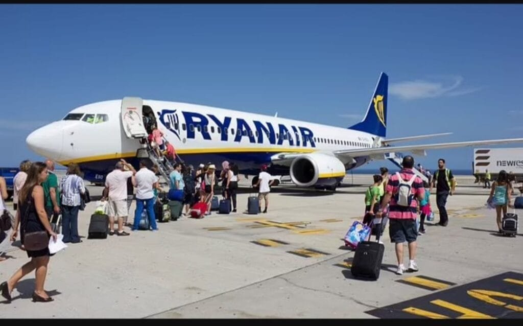 A Ryanair passenger has issued a warning about the airline's strict baggage policies after witnessing dozens of travellers being forced to cough up £46 before boarding (stock image)