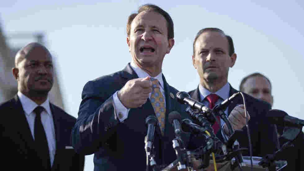 File photo: Then Louisiana Attorney General Jeff Landry (centre), now the state’s governor, speaks during a press conference in Washington on January 22, 2020. © Drew Angerer, Getty Images via AFP File photo: Then Louisiana Attorney General Jeff Landry (centre), now the state’s governor, speaks during a press conference in Washington on January 22, 2020. © Drew Angerer, Getty Images via AFP