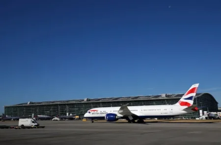 A British Airways Boeing 787-9 Dreamliner aircraft returned to Heathrow Airport after nine hours and 27 minutes (Picture: Getty Images)