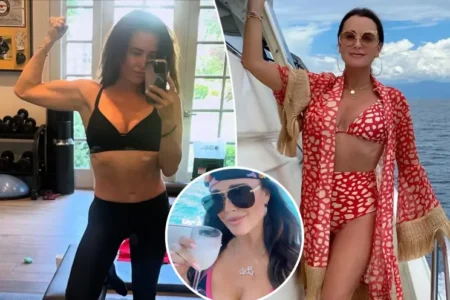 Kyle Richards celebrated two years alcohol-free by sharing a flexing gym selfie on social media. @kylerichards18/Instagram