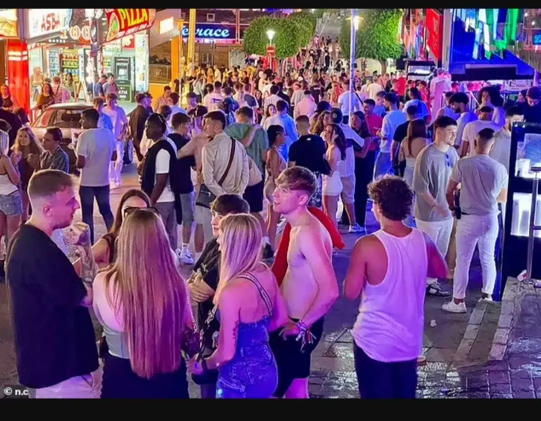 Holidaymakers pack the streets outside Magaluf night spots Holidaymakers pack the streets outside Magaluf night spots