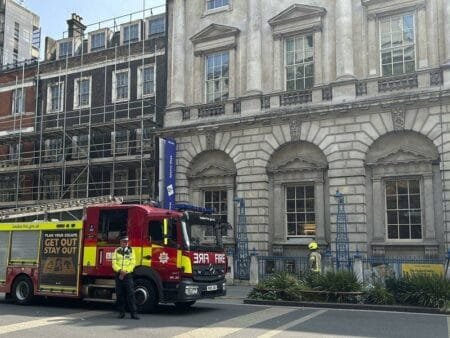 Fire hits Londons historic Somerset House - M10news