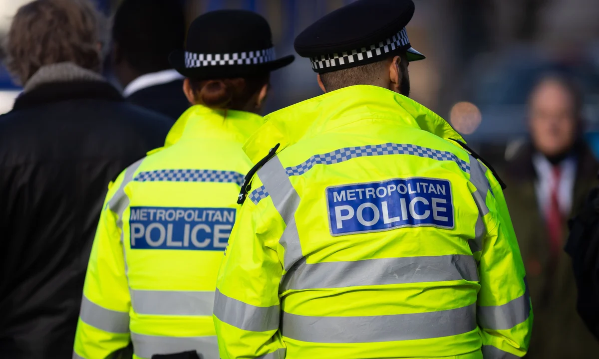 Met Police Officers - M10news