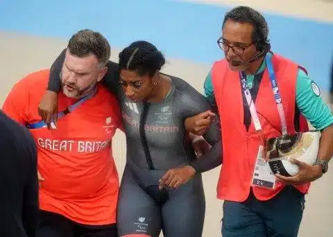 Kadeena Cox crashed out of the Women’s C4-5 500m Time Trial Final (Picture: PA)