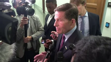 Sen Blumenthal left slammed DHS for stonewalling Congress