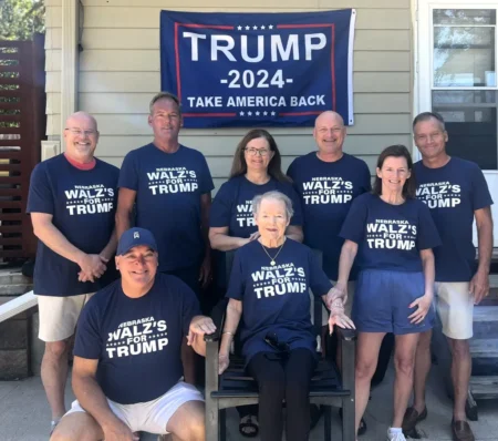 The photo which The Post has not independently confirmed actually shows Tim Walzs relatives backing Donald Trump quickly went viral Wednesday