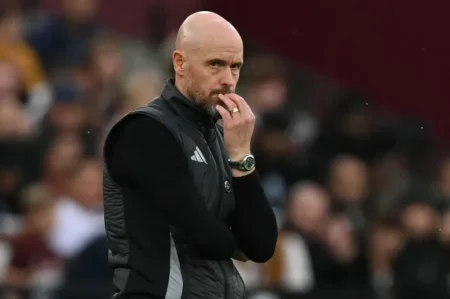 Erik ten Hag leaves with Manchester United 14th in the Premier League