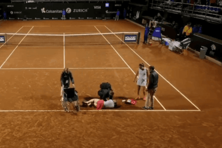 Fran Jones collapsed in the final set of her clash with Argentina’s Julia Riera (Picture: Fubo)