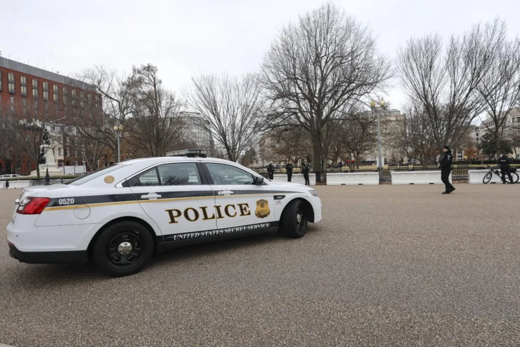 A US Secret Service vehicle sits in front of the White House on Jan. 10, 2023.Anadolu Agency via Getty Images