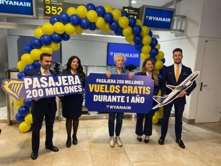 Ryanair Breaks Record as First European Airline to Fly 200 Million Passengers in a Year|M10News